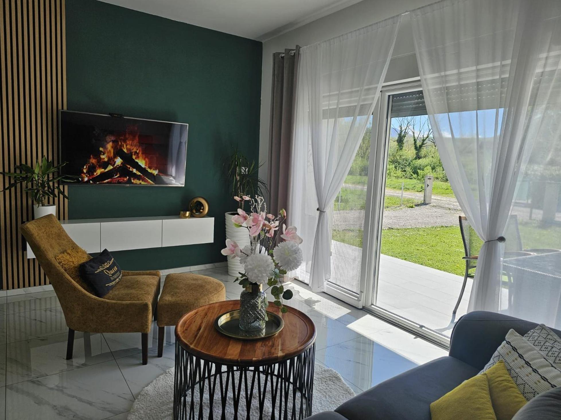 Una Luxury Home Bihac Exterior photo
